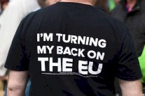 الأوروبيون يحضون لندن على بدء آلية 