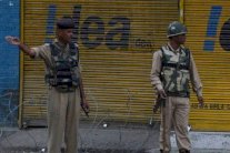 مقتل ثمانية جنود من القوات شبه العسكرية الهندية في كشمير