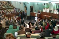 المعارضة الجزائرية تقاطع البرلمان