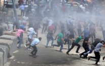 مقتل اسرائيلي وفلسطينيين في هجمات وصدامات 