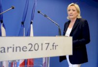 مارين لوبن تدعو الى استقالة وزير الداخلية الفرنسي