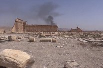 قاذفات روسية تقصف مواقع لداعش قرب تدمر