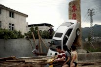 69 قتيلا اثر مرور عاصفة استوائية في الصين