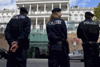 النمسا تعزز إجراءاتها الأمنية على الحدود