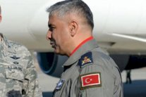 اعتقال قائد قاعدة إنجرليك