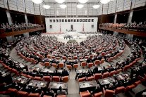 البرلمان التركي يصادق على 