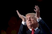 ترامب يشير لاحتمال خروج واشنطن من منظمة التجارة العالمية