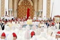 ملك المغرب يترأس حفل أداء قسم ضباط في تطوان