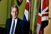 بريطانيا تحذر من تأثير بريكست على الاقتصاد العالمي