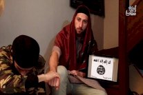 داعش يكشف هوية مهاجمي الكنيسة