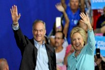 الحزب الديموقراطي يختار تيم كاين رسميا لمنصب نائب الرئيس