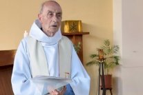 قداس جنائزي عن راحة نفس الكاهن الفرنسي هامل