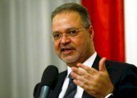 وفد الحكومة اليمنية يغادر مفاوضات الكويت