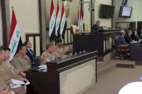 العبادي يمنع النواب المتهمين بالفساد من السفر