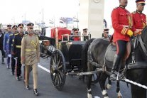 جنازة عسكرية للعالم المصري أحمد زويل