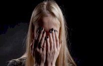 ثلث طالبات بريطانيا يُعانين مشكلات عقلية