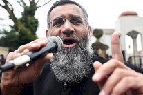 المتشدد البريطاني أنجم تشودري يواجه السجن