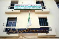 تجدد الصراعات داخل الحزب الحاكم في الجزائر