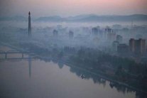 كوريا الشمالية توزع المخدرات على عمال البناء!