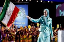 رجوي: لمحاكمة الخامنئي على إعدام 30 ألف ايراني