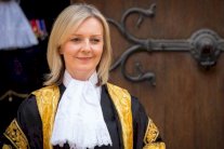 سجون داخل سجون بريطانيا لـ