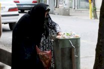 ثلث الإيرانيين على حافة المجاعة