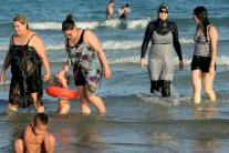 رئيس الوزراء الكندي يدافع عن 