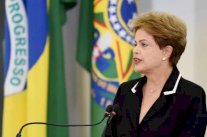 روسيف ستدافع عن نفسها شخصيا خلال جلسة محاكمتها