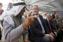 لندن تدعو إسرائيل إلى وقف سياسة الهدم والطرد