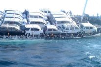 غرق سفينة هندية متوجهة الى اليمن قبالة سواحل عُمان