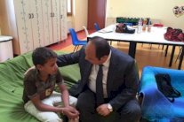 إيطاليا تمنح الإقامة لشقيق 