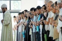 فرنسا تستنجد بأئمة الجزائر لمحاربة التطرف