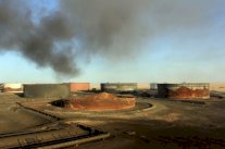 قوات الحكومة الموازية تسيطر على ميناء نفطي ثالث في ليبيا