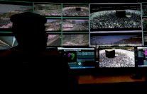 كاميرات الامن السعودي تتابع حركة الحجيج