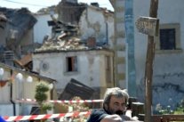 بلدة امتريتشي الايطالية المنكوبة تقاضي اسبوعية شارلي ايبدو