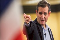 جرعة دعم هائلة لترامب: أعتى خصومه يعلن تأييده