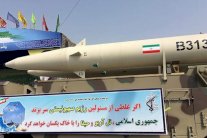 إيران تستعرض القوة في ذكرى حربها مع العراق