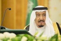 الملك سلمان يأمر بتخفيض رواتب الوزراء بنسبة 20%