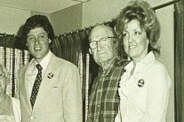 الإمرأة التي تتهم بيل كلينتون باغتصابها تظهر مجددًا