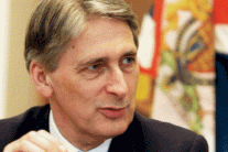 هاموند: نسعى لتعزيز الاستثمارات مع دول الخليج