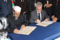 إسلاميو الجزائر يتحالفون سياسيًا استعدادًا للانتخابات