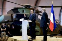 هولاند: المعركة واحدة في العراق وسوريا وفرنسا