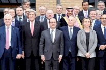 مؤتمر باريس يختتم أعماله بتأكيد حلّ الدولتين