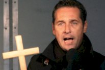 زعيم أوروبي: نهاية مفاجئة لأوروبا على يد المسلمين!