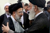 من هو إبراهيم رئيسي خليفة خامنئي المنتظر؟