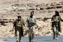 الجيش اليمني يتقدم في جبهات الساحل الغربي