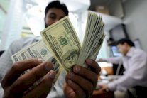 السعودية تحسم الجدل بشأن التحويلات المالية للوافدين