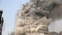 استمرار عمليات البحث عن ناجين في مبنى طهران