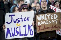 مقاضاة ترامب لحظره دخول المسلمين