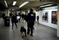 اضطرابات في مطار كينيدي في نيويورك بعد حظر دخول رعايا دول اسلامية